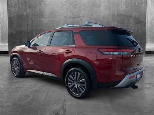 2023 Nissan Pathfinder SL FWD