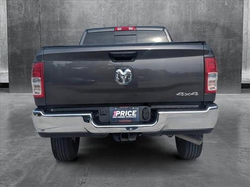 2024 RAM 2500 Tradesman Crew Cab 4x4 6'4' Box
