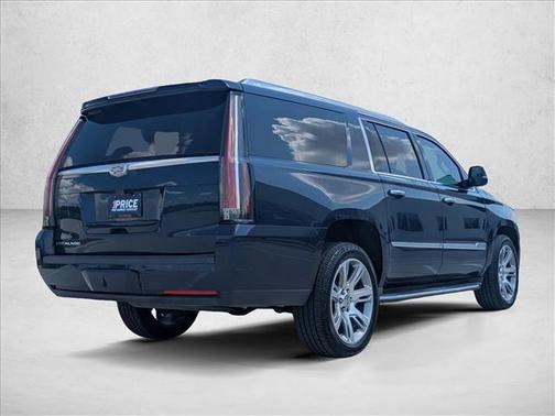 2017 Cadillac Escalade ESV Luxury
