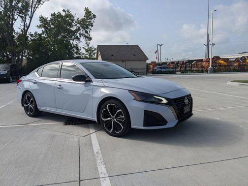 2024 Nissan Altima SR FWD