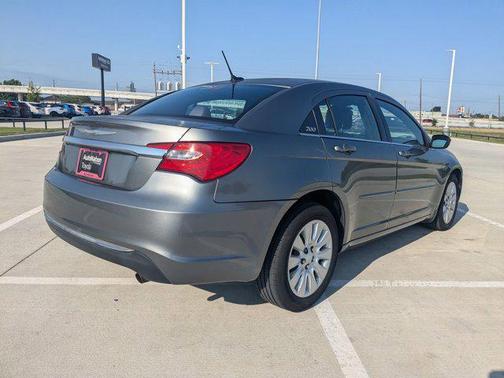2012 Chrysler 200 LX
