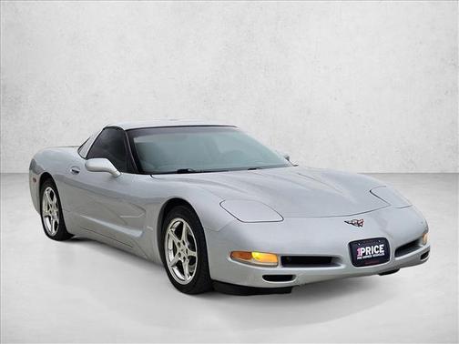 Sebring Silver Metallic 2000 Chevrolet Corvette Base