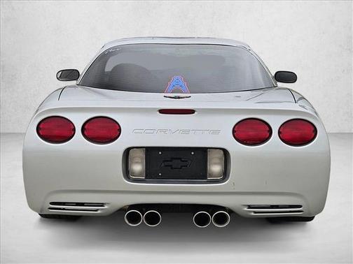 Sebring Silver Metallic 2000 Chevrolet Corvette Base