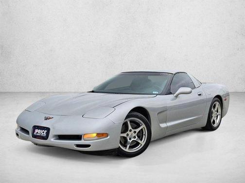 Sebring Silver Metallic 2000 Chevrolet Corvette Base