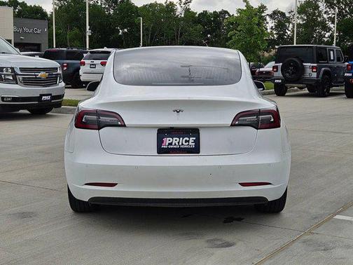 Pearl White Multi-Coat 2020 Tesla Model 3 Standard Range Plus