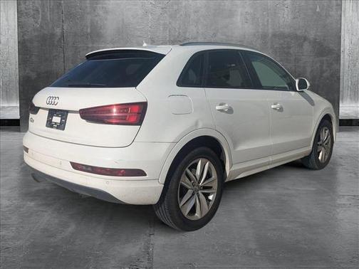 2017 Audi Q3 2.0T Premium