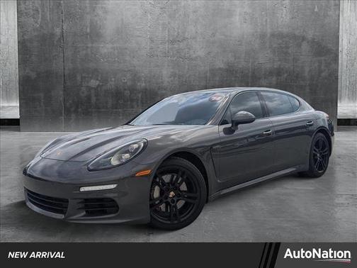 2014 Porsche Panamera 4S Executive