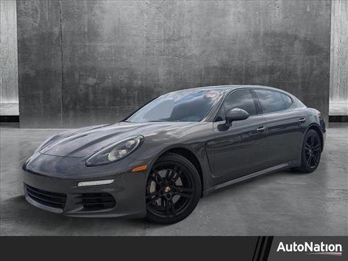 2014 Porsche Panamera 4S Executive