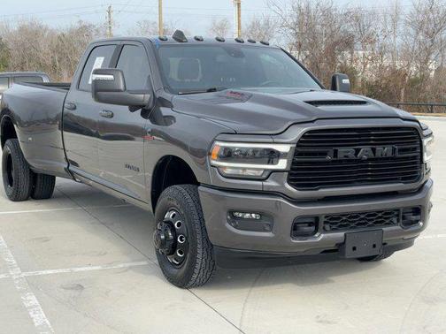 2024 RAM 3500 Laramie Crew Cab 4x4 8' Box
