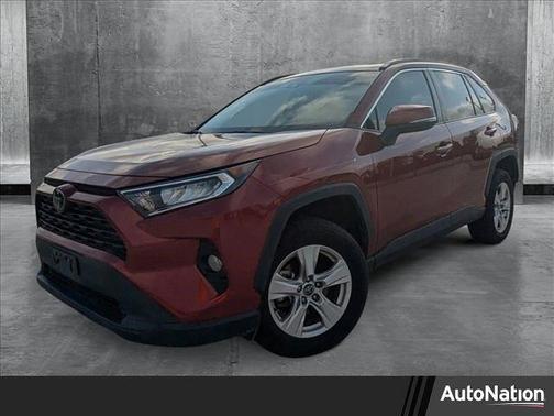 2020 Toyota RAV4 XLE