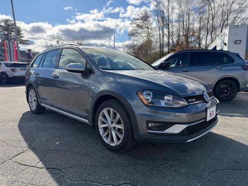 2017 Volkswagen Golf Alltrack TSI S