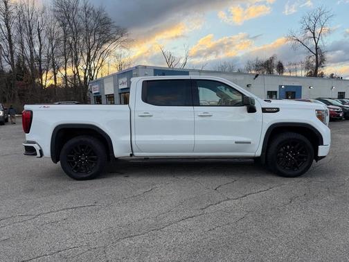 2022 GMC Sierra 1500 Elevation