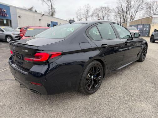 Carbon Black Metallic 2023 BMW 530 i xDrive