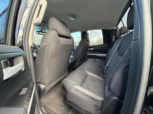 2017 Toyota Tundra SR5