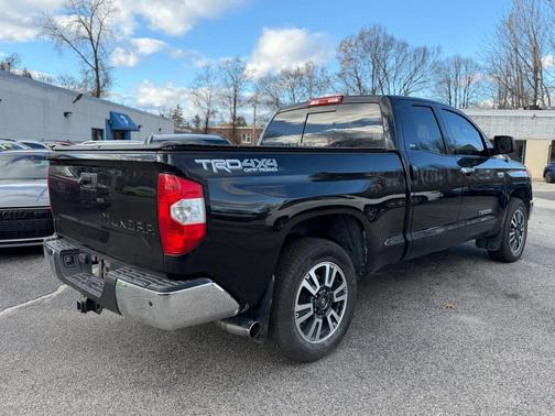 2017 Toyota Tundra SR5