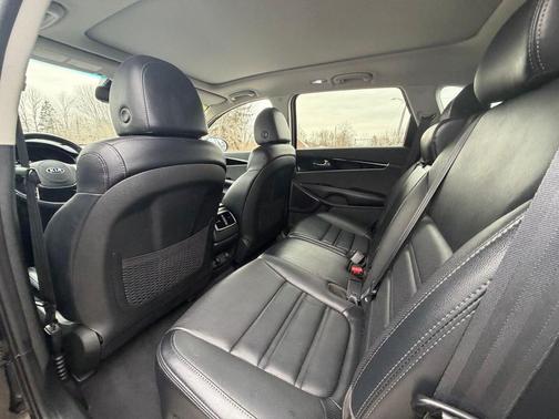 2020 Kia Sorento SX