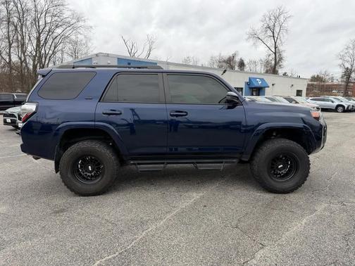 2019 Toyota 4Runner SR5