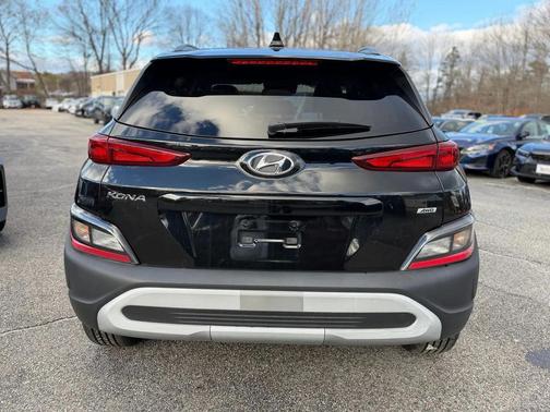 2022 Hyundai KONA SEL