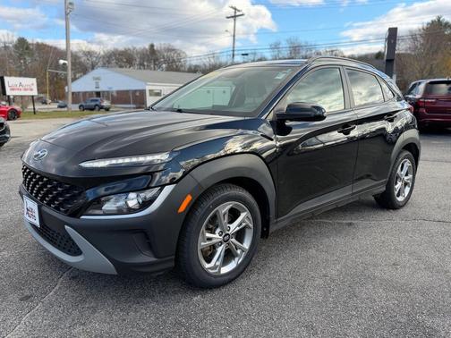 2022 Hyundai KONA SEL