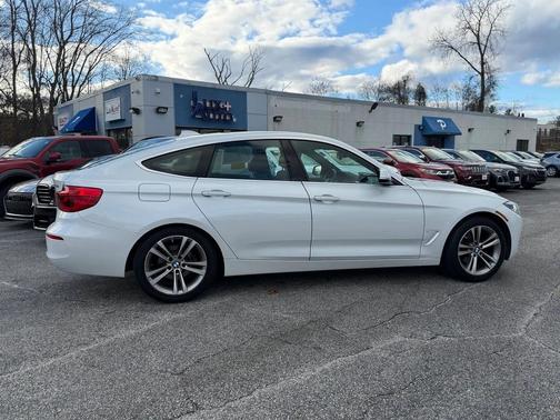 2018 BMW 330 Gran Turismo i xDrive