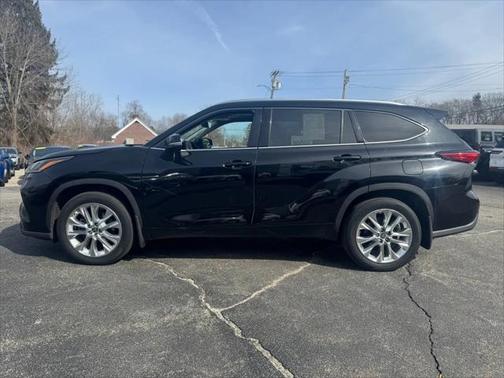 2022 Toyota Highlander Limited