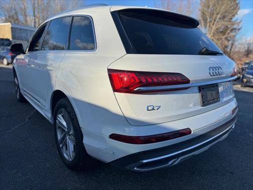 2022 Audi Q7 55 Premium Plus