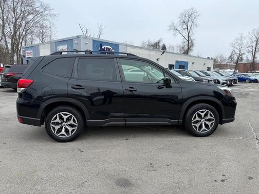 2020 Subaru Forester Premium