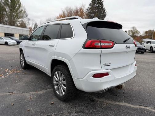 2016 Jeep Cherokee Overland