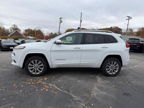 2016 Jeep Cherokee Overland