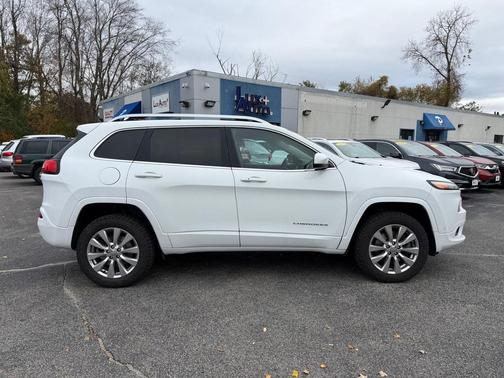 2016 Jeep Cherokee Overland