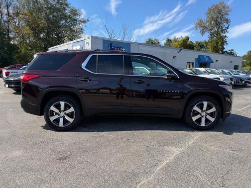 2021 Chevrolet Traverse LT Leather