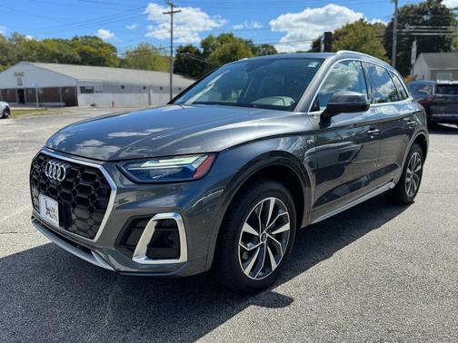 2022 Audi Q5 45 S line Premium Plus