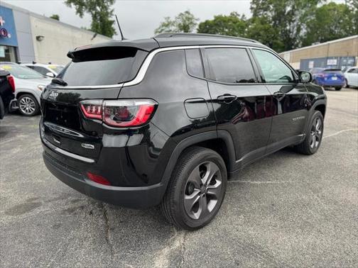 2022 Jeep Compass Latitude Lux