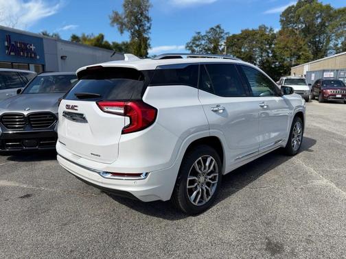 2023 GMC Terrain Denali