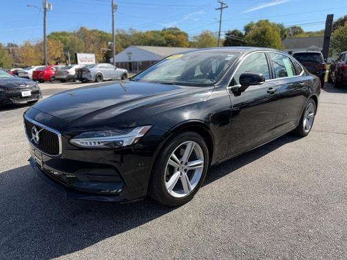 2019 Volvo S90 T5 Momentum