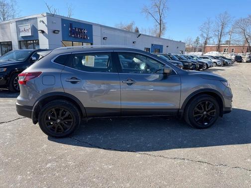 2020 Nissan Rogue Sport SV