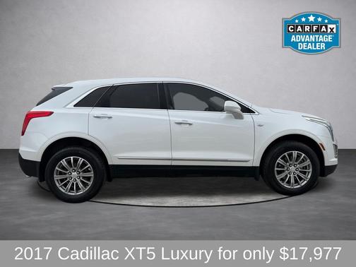 White 2017 Cadillac XT5 Luxury