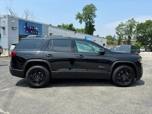 2021 GMC Acadia AT4