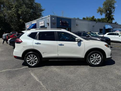 2018 Nissan Rogue SV