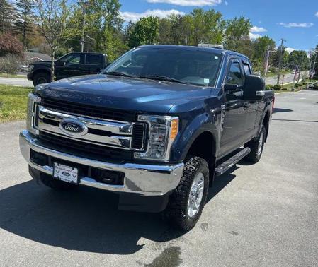 Blue Jeans Metallic 2017 Ford F-350 XLT