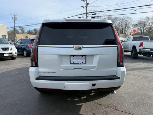 2016 Cadillac Escalade Premium