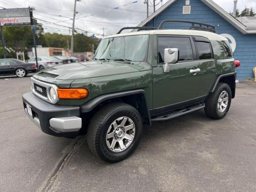 2014 Toyota FJ Cruiser Base