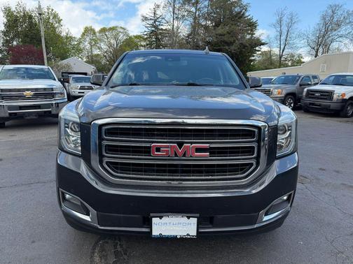 Iridium Metallic 2017 GMC Yukon XL SLT