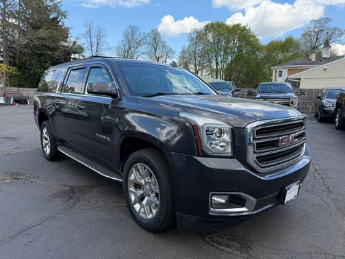 Iridium Metallic 2017 GMC Yukon XL SLT