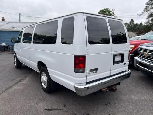 2013 Ford E350 Super Duty XLT
