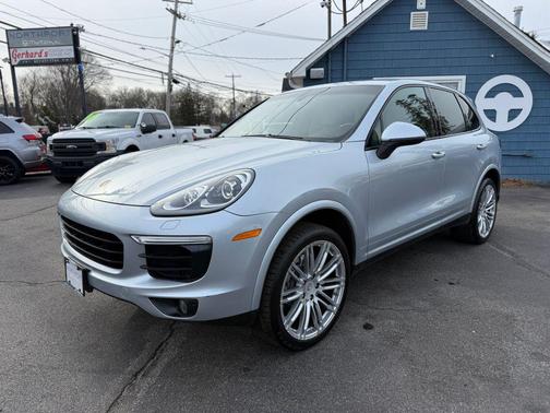 2017 Porsche Cayenne Platinum Edition