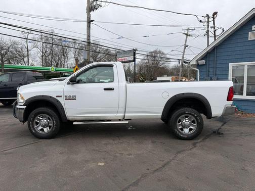 2017 RAM 3500 Tradesman Regular Cab 4x4 8' Box