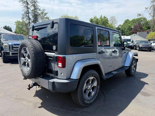 Billet Silver Metallic Clearcoat 2017 Jeep Wrangler Unlimited Sahara