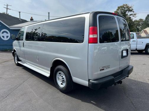 2013 Chevrolet Express 3500 LS