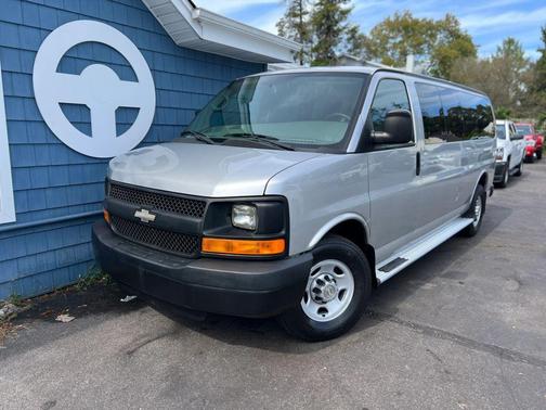2013 Chevrolet Express 3500 LS